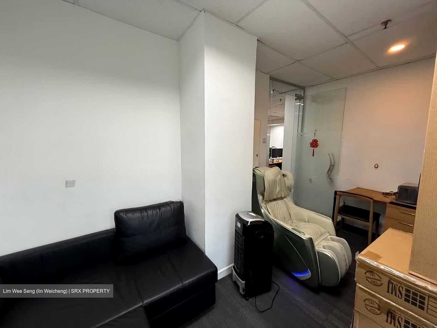 Royal Brothers Building (D1), Office #568043741